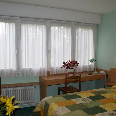 Hotel Le Lyon Брон Екстериор снимка