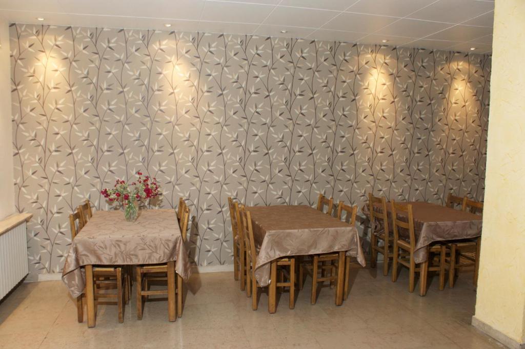 Hotel Le Lyon Брон Екстериор снимка