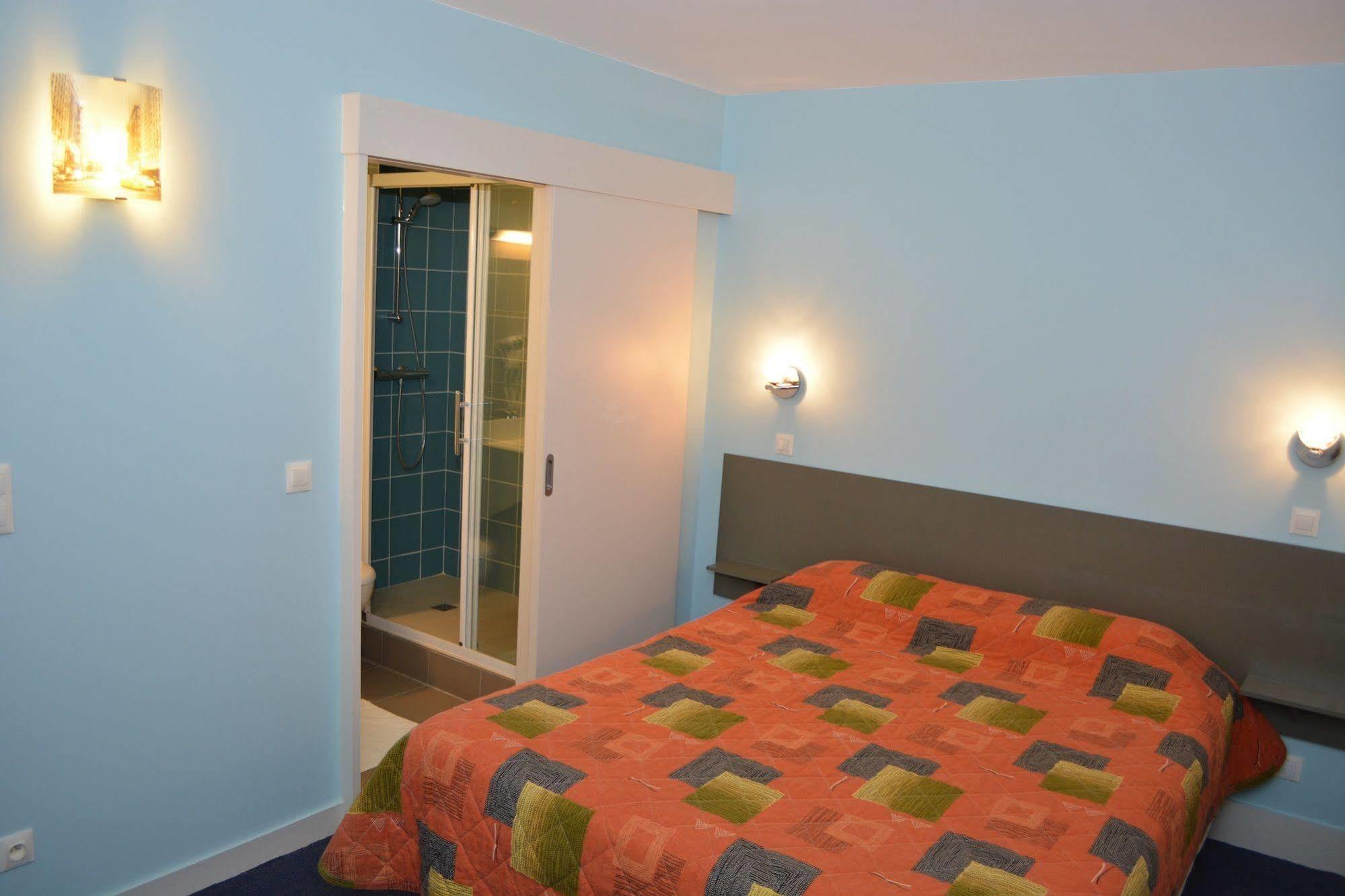 Hotel Le Lyon Брон Екстериор снимка