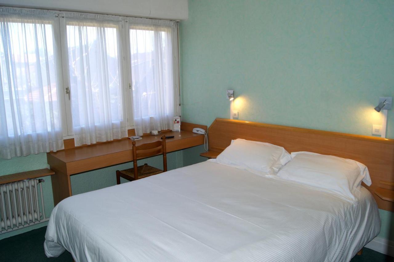 Hotel Le Lyon Брон Екстериор снимка