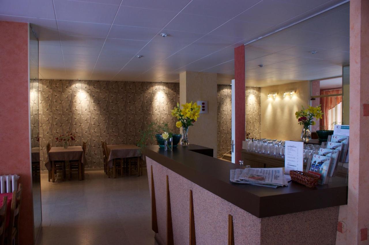 Hotel Le Lyon Брон Екстериор снимка