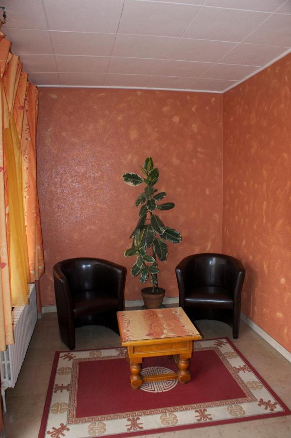 Hotel Le Lyon Брон Екстериор снимка